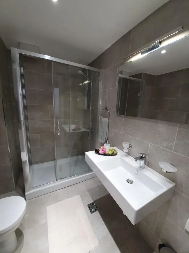 Luxury Suite 2 photo 2