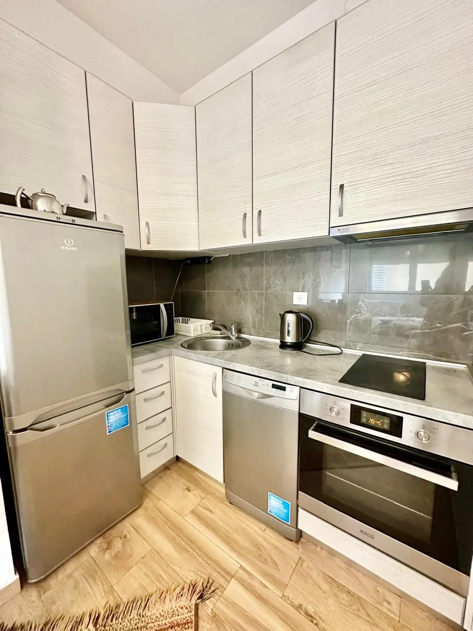 Luxury Suite 4 photo 18
